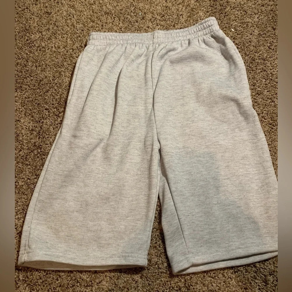 Gray Sweat Shorts Long with Pockets New- XL (16-18) - Picture 1 of 7